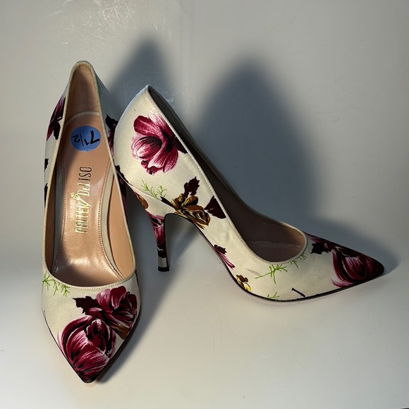 Palter DeLiso Floral Cream and Purple Heels with Elegant Design - Picture 3 of 11